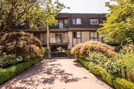 307 W 2nd Street #105 North Vancouver, BC V7M 1E2