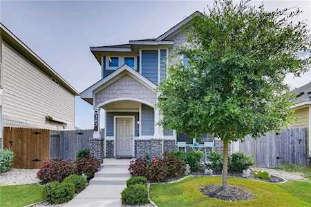 207 Friendship Oak DR San Marcos, TX 78666