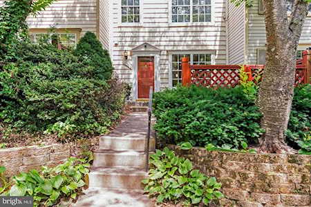 19726 Teakwood Circle Germantown, MD 20874