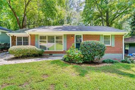 2933 Westbury Dr Decatur, GA 30033