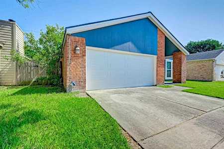 12010 Wood Hollow Ln Houston, TX 77043