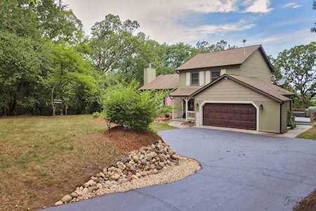 3496 Kings Lair Dr Spring Grove, IL 60081