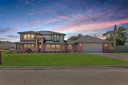 9253 Fathom Dr Montgomery, TX 77356