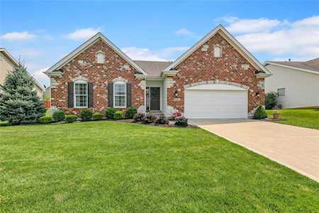 1518 Ridgepointe Place Dr Lake St Louis, MO 63367