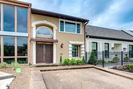5141 Del Monte Dr Houston, TX 77056