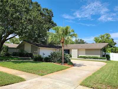 2040 Brendla Rd Clearwater, FL 33755