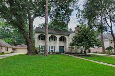 5519 Green Springs Dr Houston, TX 77066
