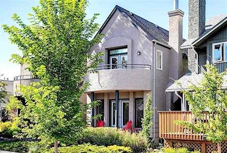 1914 Bowness Rd NW Calgary, AB T2N 3K6