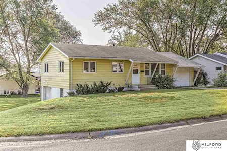 325 N Osage St Papillion, NE 68046