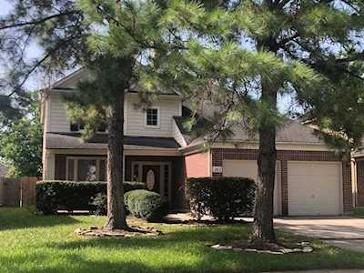 927 Sierra Springs Ln Spring, TX 77373