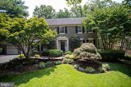 7334 Heatherhill Ct Bethesda, MD 20817