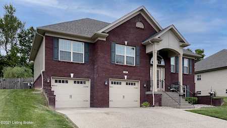 509 Reserves Ct Simpsonville, KY 40067