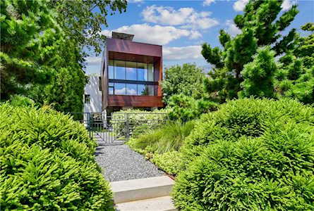 1020 Bellevue Dr NE Atlanta, GA 30306