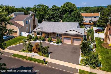 104 New Brook Ln Springfield, NJ 07081