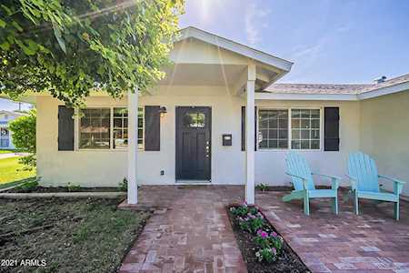 4231 N 41st Place Phoenix, AZ 85018