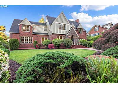 6326 SE Reed College Pl Portland, OR 97202