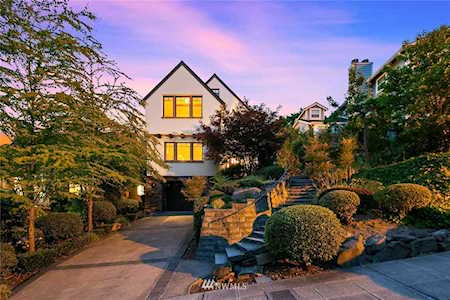 4508 NE 38th St Seattle, WA 98105