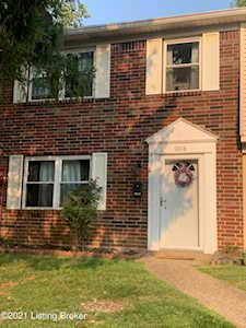 9818 Oakshire Dr Louisville, KY 40299
