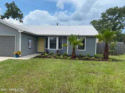 2958 Russell Oaks Dr Green Cove Springs, FL 32043