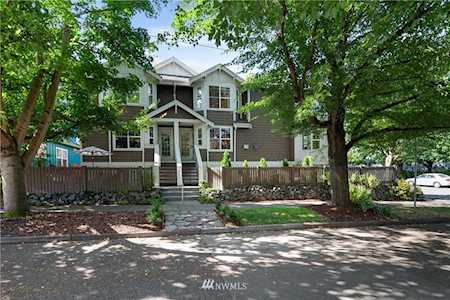 4718 Interlake Ave Seattle, WA 98103