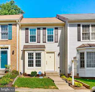 7694 Northern Oaks Ct Springfield, VA 22153