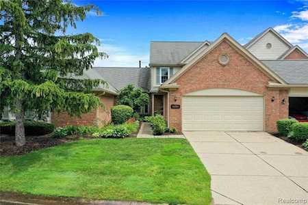 16284 Country Knoll Dr Northville Twp, MI 48168