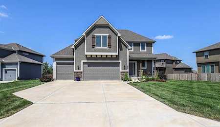 1036 SW Ayrshire Dr Lees Summit, MO 64081