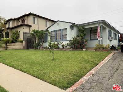 1705 N Meadows Ave Manhattan Beach, CA 90266