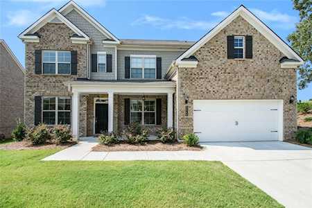 5549 Creek Indian Dr Sugar Hill, GA 30518