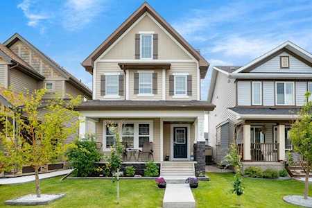204 Copperpond Parade SE Calgary, AB T2Z 5B2