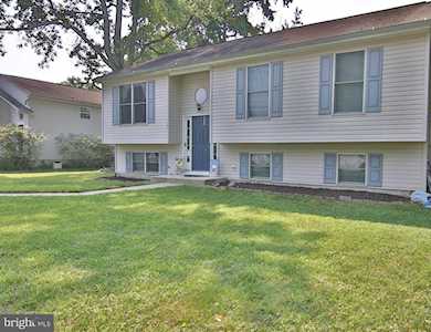 705 Powhatan Beach Rd Pasadena, MD 21122