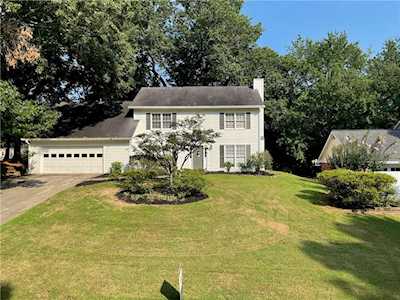 270 Spring Ridge Dr Roswell, GA 30076