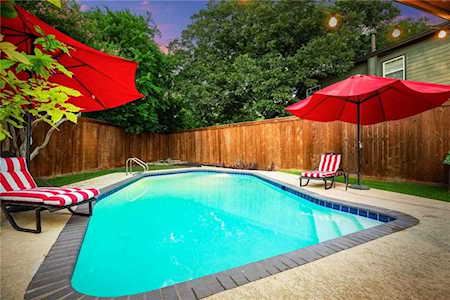1802 Richwood DR Austin, TX 78757