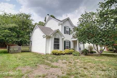 11225 Clayford Ridge Charlotte, NC 28215