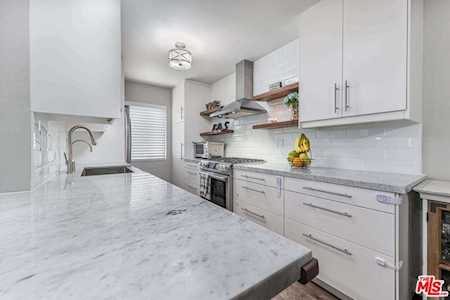 5055 Coldwater Canyon Ave #212 Sherman Oaks, CA 91423