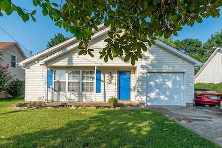 712 Lou Gehrig Cir La Vergne, TN 37086