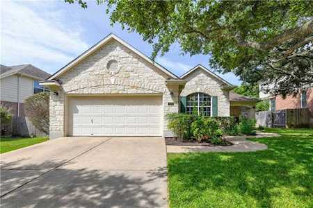 1919 Creole DR Austin, TX 78727