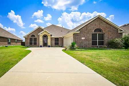 1404 Montclaire Drive Glenn Heights, TX 75154