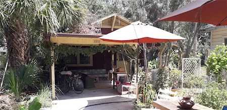 158 Read St Tarpon Springs, FL 34689