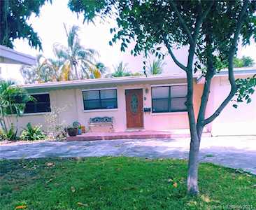 413 NE 25th Ave Pompano Beach, FL 33062