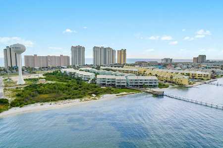 8522 Gulf Boulevard #APT 27 Navarre, FL 32566