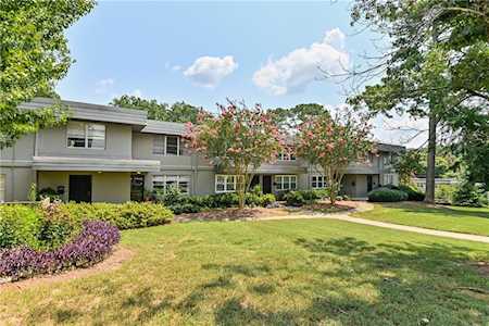 331 Lakemoore Dr NE #E Atlanta, GA 30342