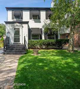 6709 N Caldwell Ave Chicago, IL 60646