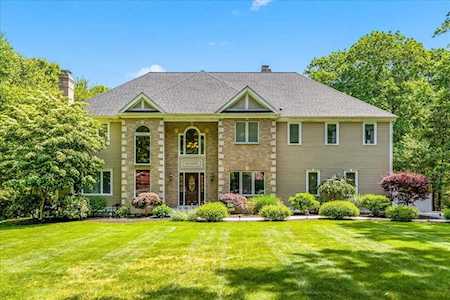 40 Newell Drive Franklin, MA 02038
