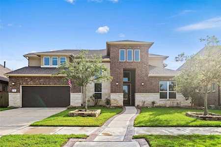 14 Crown Promenade Sugar Land, TX 77498