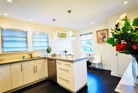 1529 W 63rd Avenue Vancouver, BC V6P 2H5