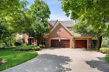 916 Lakewood Dr Barrington, IL 60010