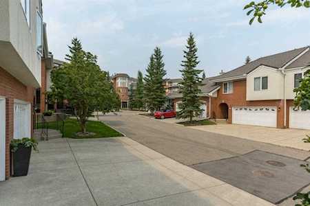 317 Patina Ct SW Calgary, AB T3H 4K9