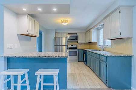 6 Acre Ave Barrington, RI 02806