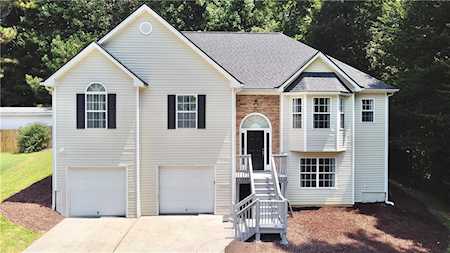 6875 Turning Leaf Ct Cumming, GA 30028
